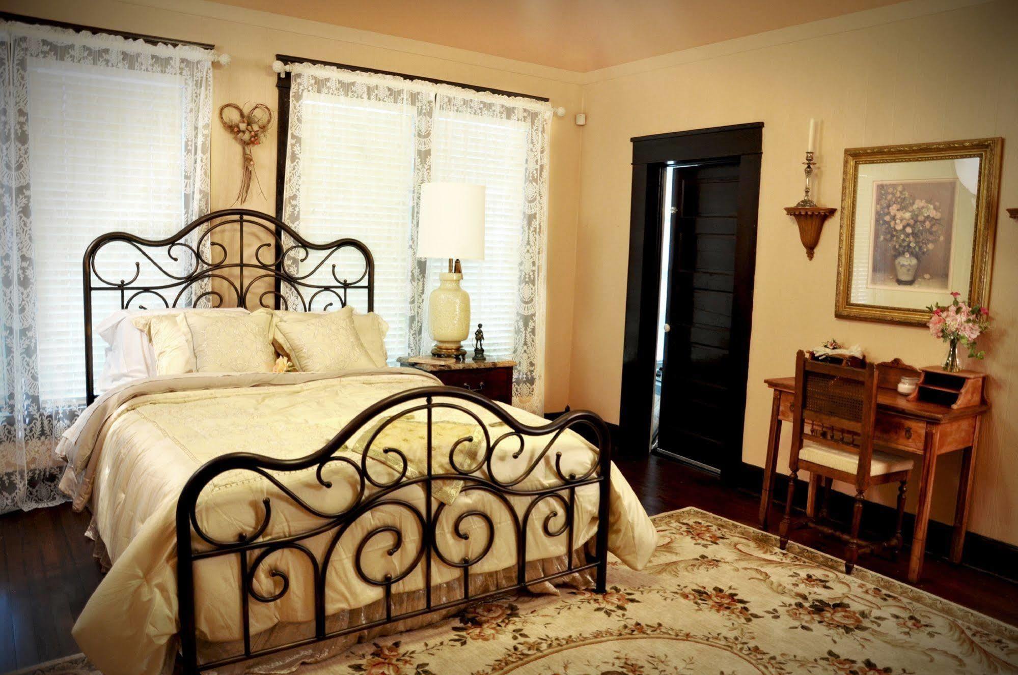 Texas Forest Country Retreat Huntington Eksteriør billede